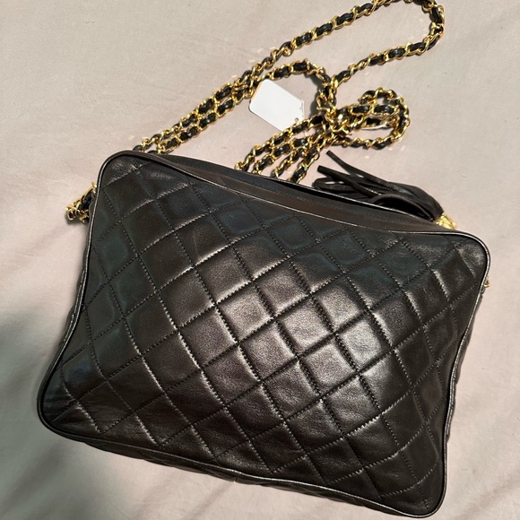 Auth CHANEL Quilted Lambskin Tassel Camera Bag with Double Straps - Picture 2 of 9